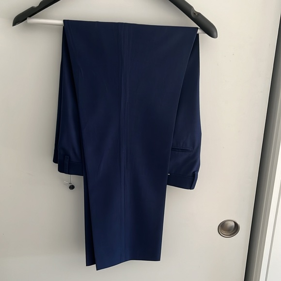 Express Suit Slim Fit - Picture 2 of 4